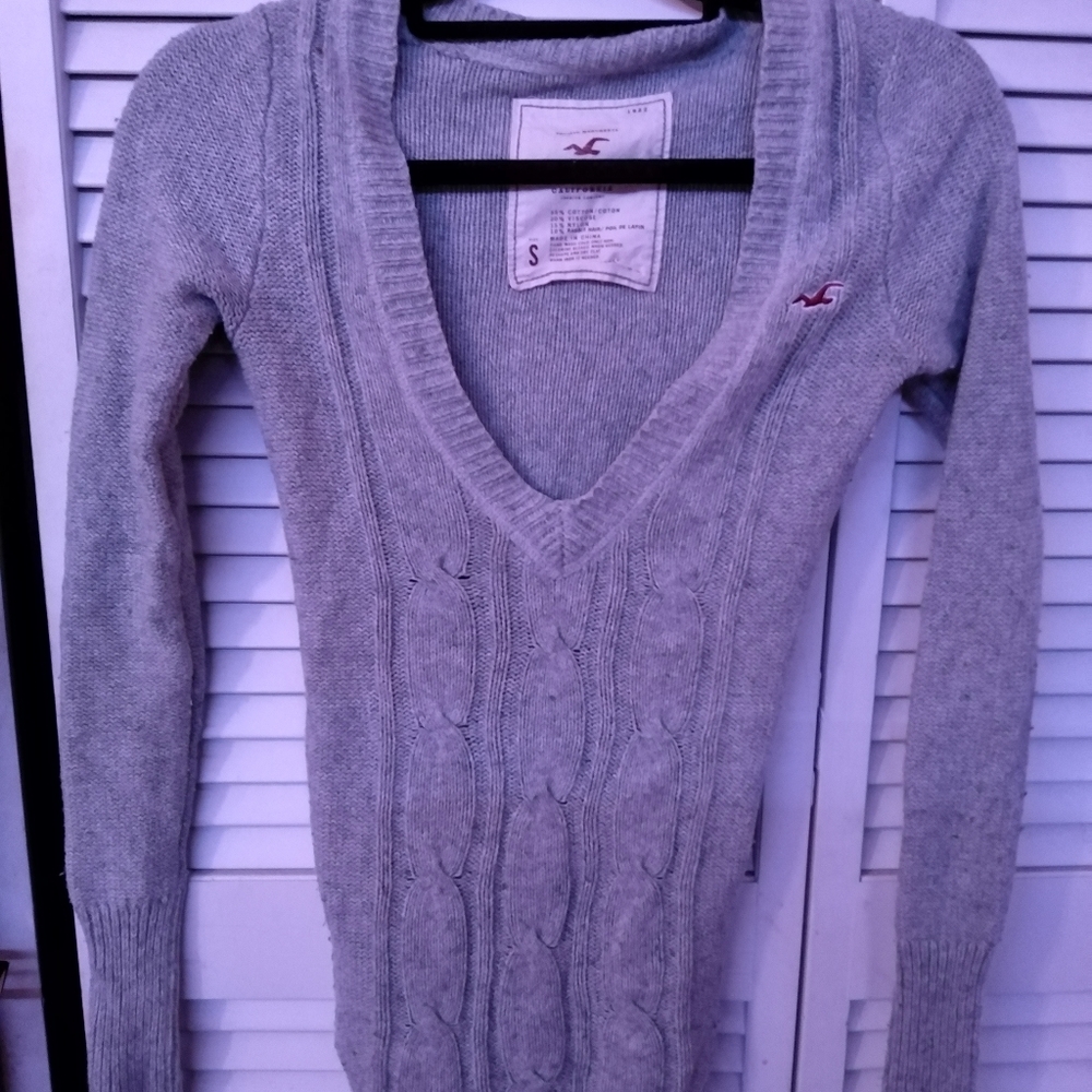 HOLLISTER Sweater
